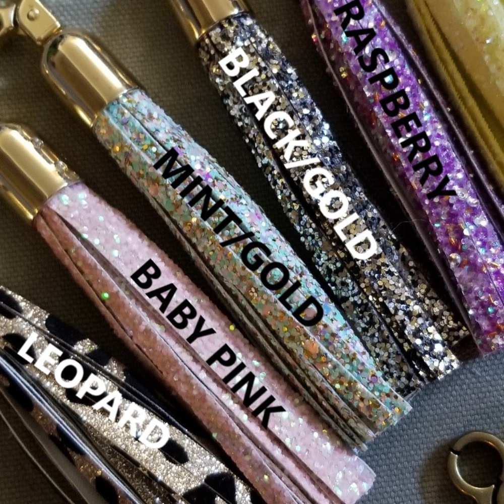 TASSELS!! Chunky Glitter awesome keychain tassels! - Picture 6 of 9